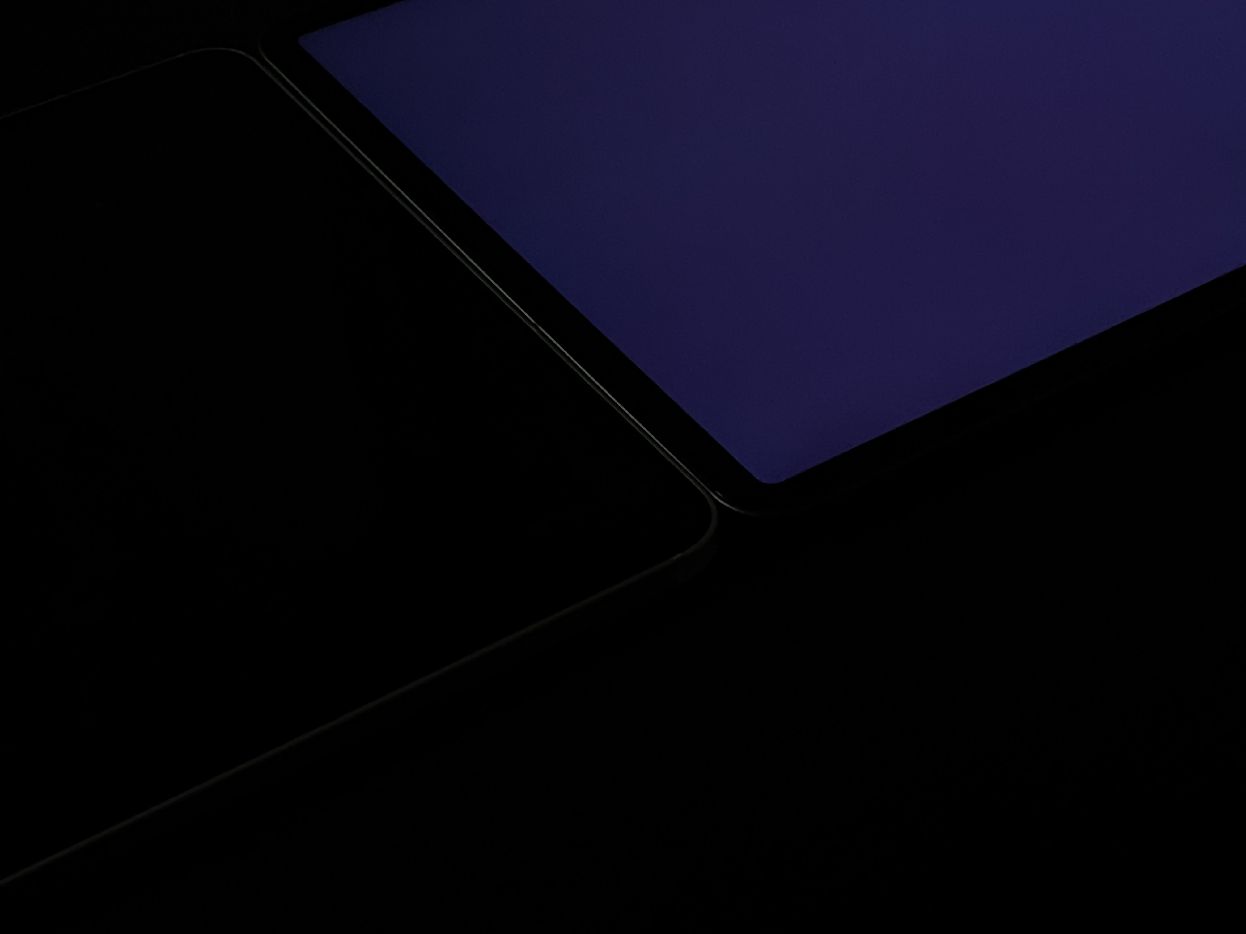 This is the same full-screen black image displayed on the Liquid Retina XDR (left) and 2020 iPad Pro. Yes, the 2021 iPad Pro&rsquo;s screen is showing that image at full brightness.