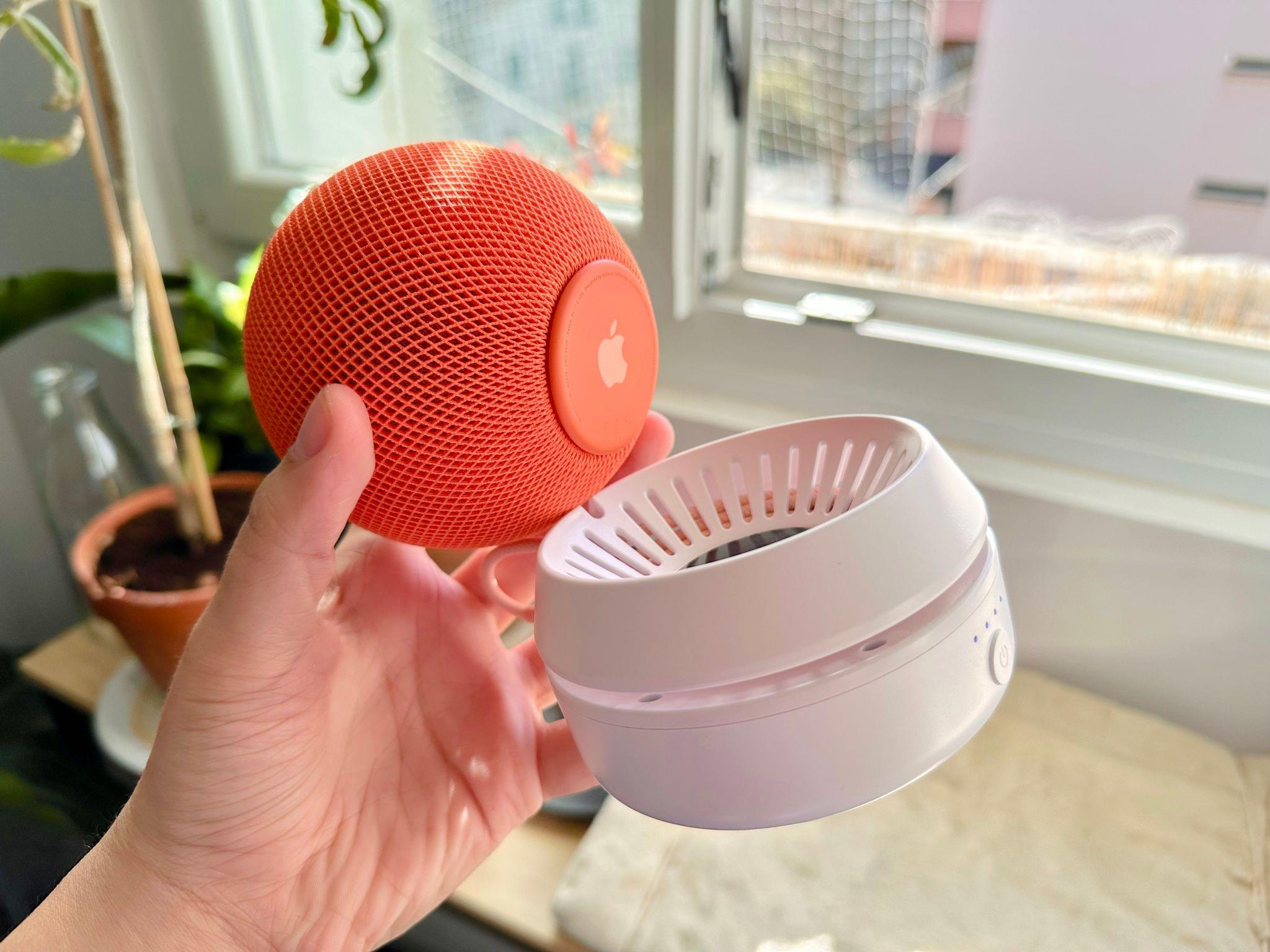 The battery base is simply a battery enclosure with a HomePod mini on top.