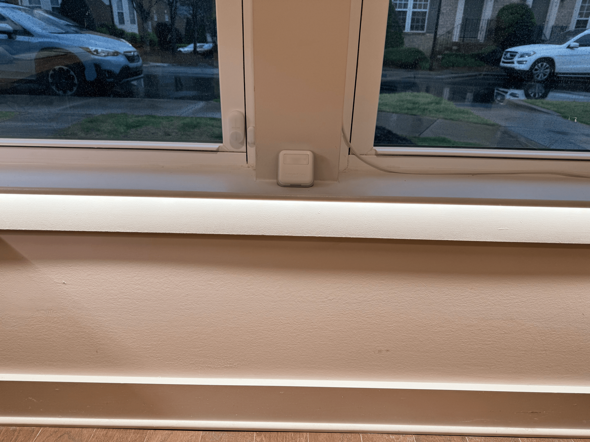 You cant's see the light strip under my windows, which is the whole point.
